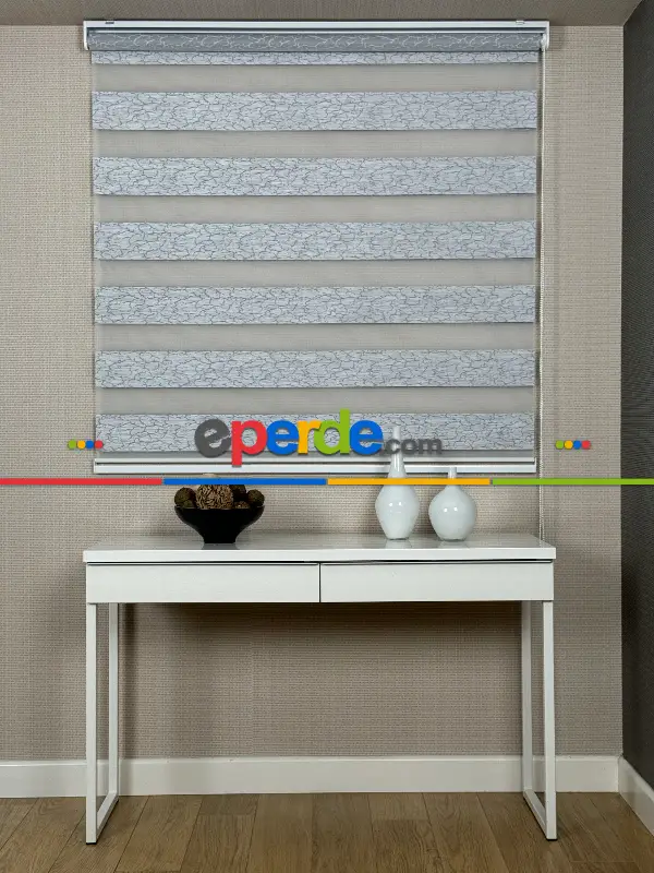 Yatak Odası Gri Jakar Dokuma Zebra Perde, Standart Metal Kasalı Yüksek Kalite Kornişe Kolay Montaj Seçenekli