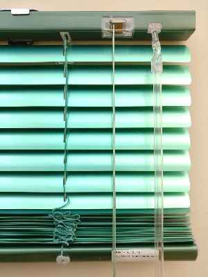 Simli Mint- Alüminyum Jaluzi Perde - 25mm Kalınlığında ( Parlak)- Mint-su Yeşili