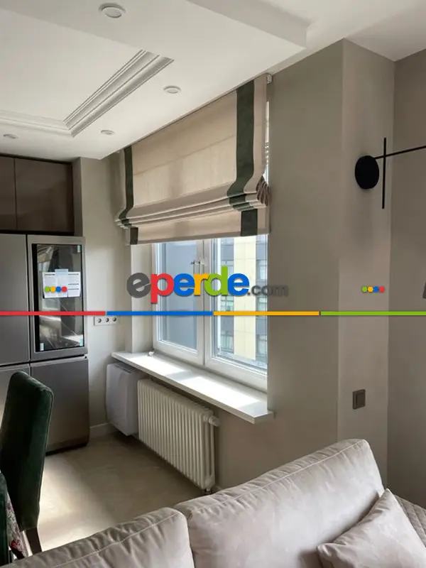 Ekru Keten Fon Üzerine Çağla Yeşil Biyeli Katlamalı Perde