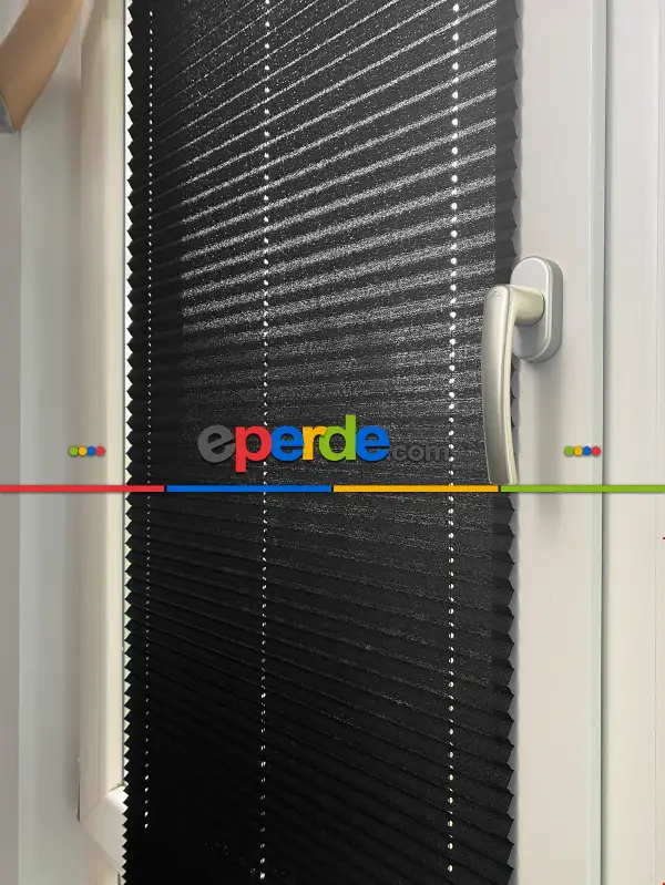 Plise Perde Siyah Renk