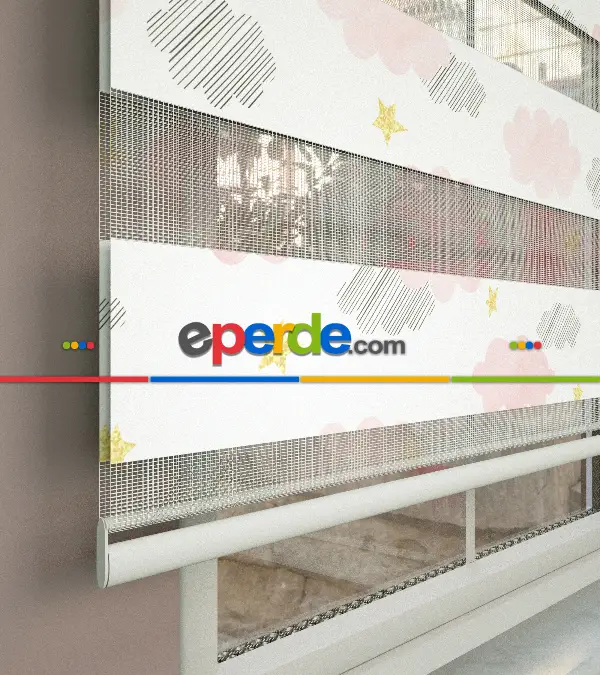 Bulut Desenli Baskılı Zebra Perde- Çok Renkli