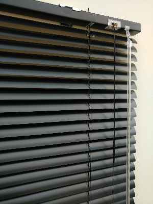 Siyah - Alüminyum Jaluzi Perde - 25mm Kalınlığında- Siyah