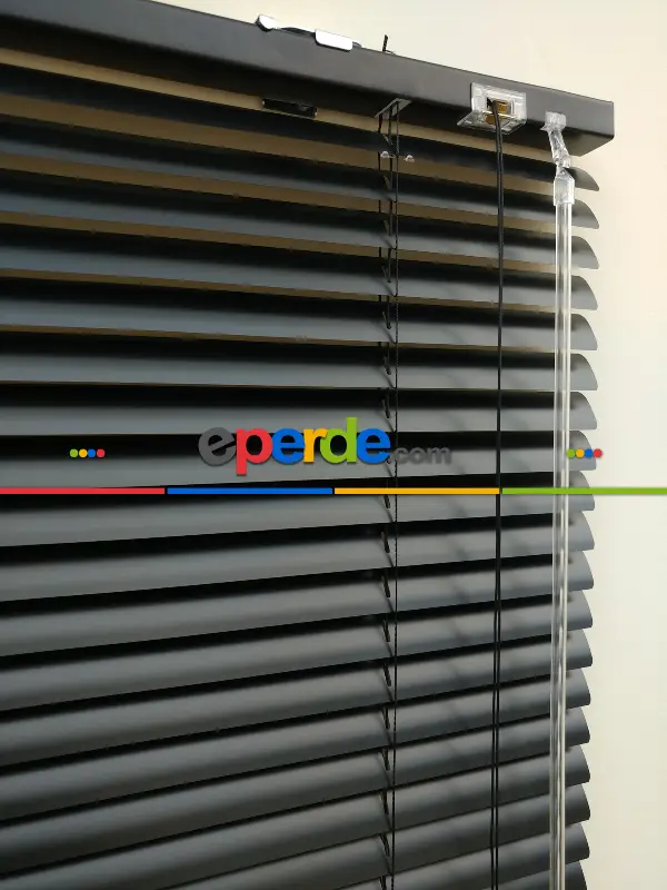 Siyah - Alüminyum Jaluzi Perde - 25mm Kalınlığında- Siyah