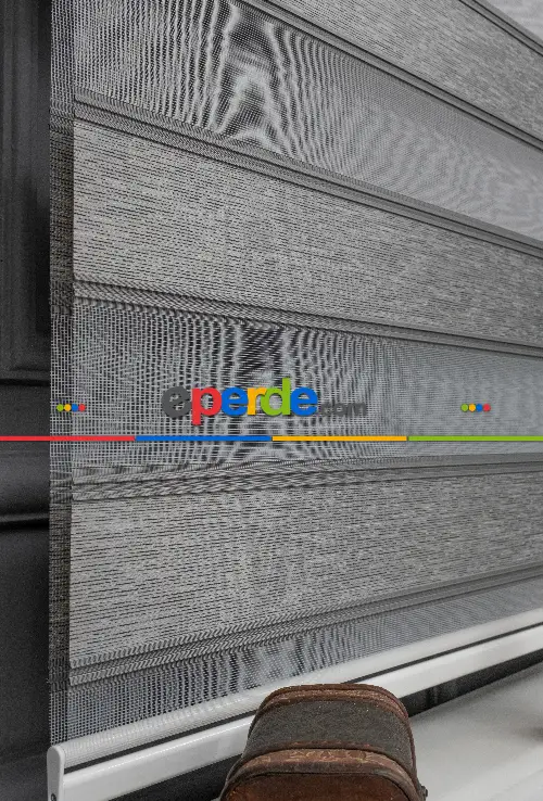 Gri Zebra Perde - Yarım Plise - Geniş Pileli Zebra Perde