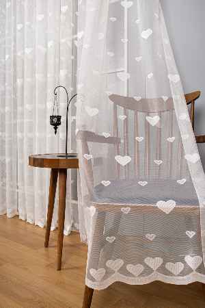 Çocuk Odası Kalp Desenli Örme Tül Perde