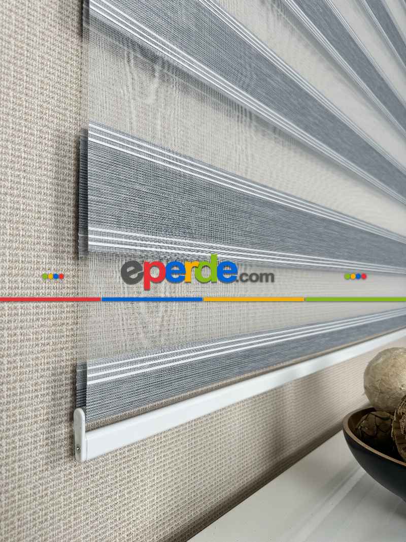 Mutfak Gri Ekru Yarım Pliseli Bambu Zebra Perde, Standart Metal Kasalı Yüksek Kalite Kornişe Kolay Montaj Seçenekli