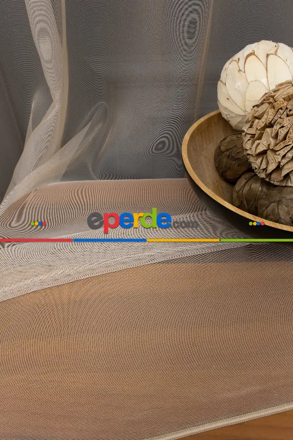 Arzenen Marka Doğal Yansımalarıyla Şık Görünümlü Kendinden Parlak, Renkli Tül Perde- Kum Bej