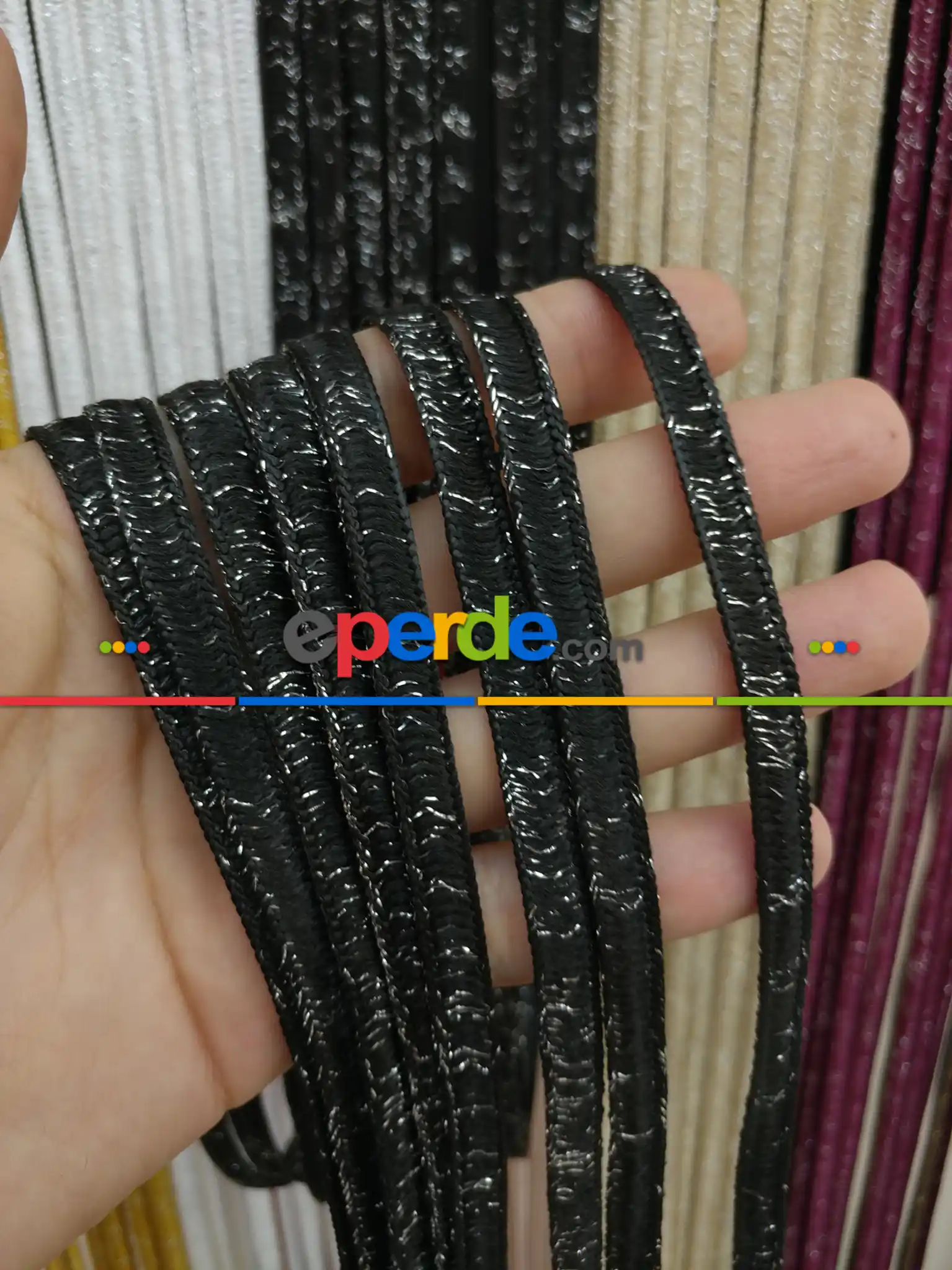 Siyah Rengi İp Perde İpek Koza Serisi- Siyah-gümüş