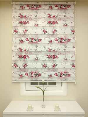 Zebra Perde- Çiçek Baskılı Zebra Perde- Siyah-kırmızı-siyah Kırmızı