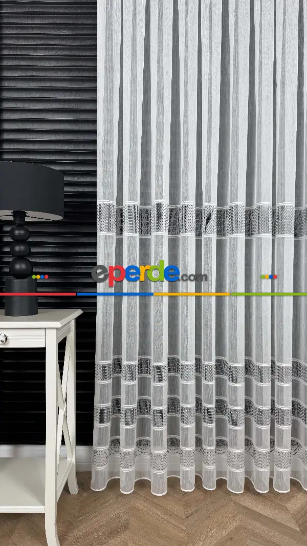 Oturma Odası - Gri Beyaz Bambu Bantlı Düz Tül Perde