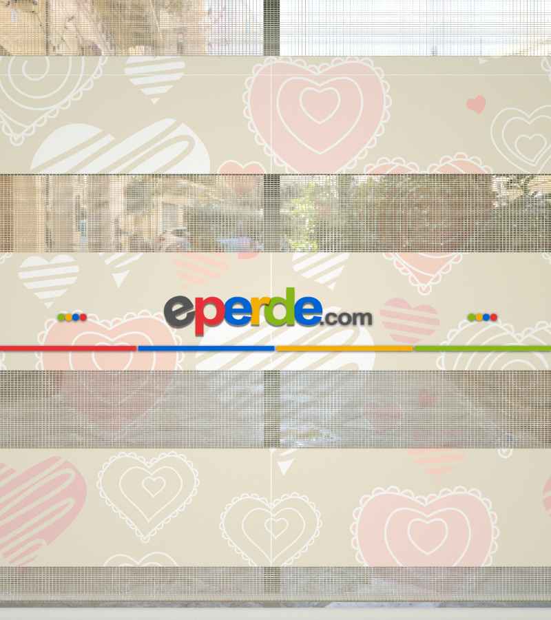 Kalp Desenli Baskılı Zebra Perde- Çok Renkli