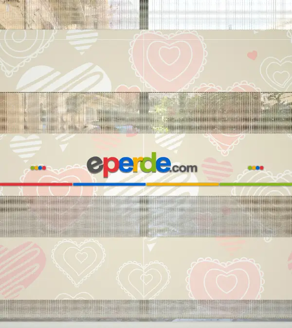 Kalp Desenli Baskılı Zebra Perde- Çok Renkli