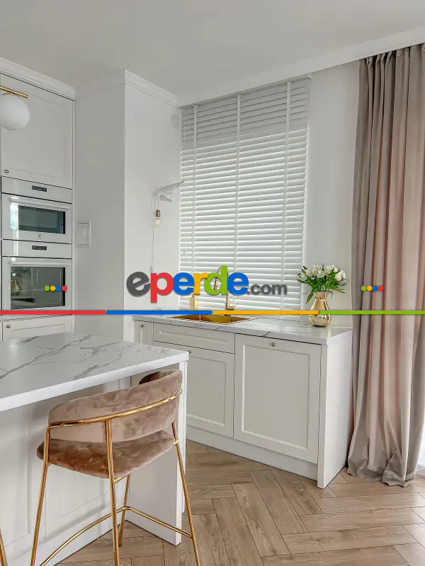 Mutfak 50 Mm Ahşap Görünümlü Kurdela Seçenekli Beyaz Jaluzi Perde - Alev Almaz - Sudan Etkilenmez