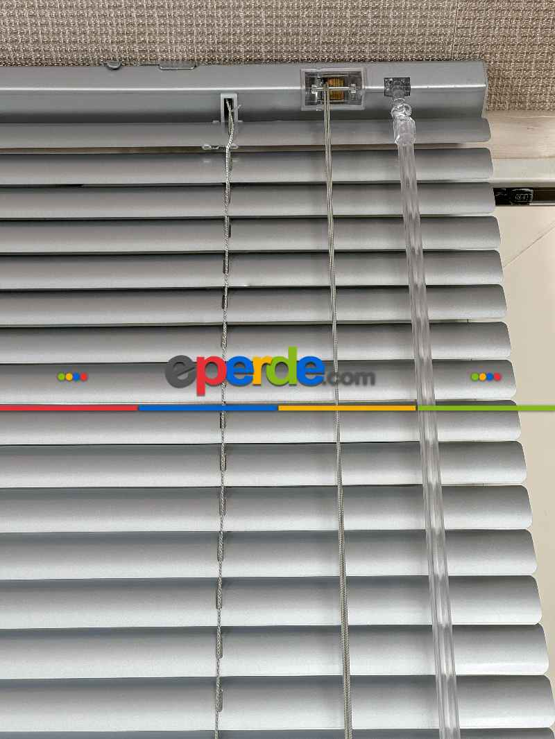 Mutfak Metalik Gümüş Alüminyum Jaluzi Perde - 25mm
