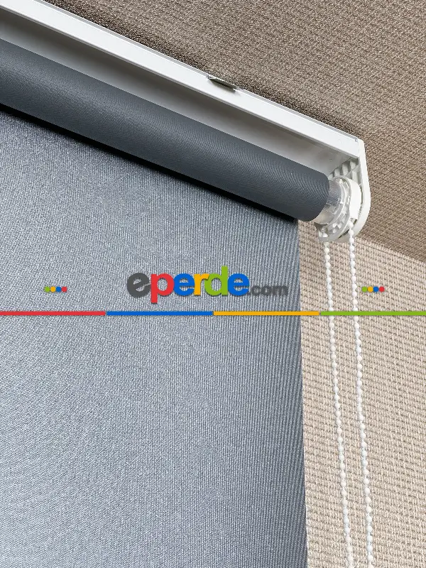 Salon Parlak Antrasit Gri Karartma Blackout Stor Perde, Standart Metal Kasalı Yüksek Kalite Kornişe Kolay Montaj Seçenekli