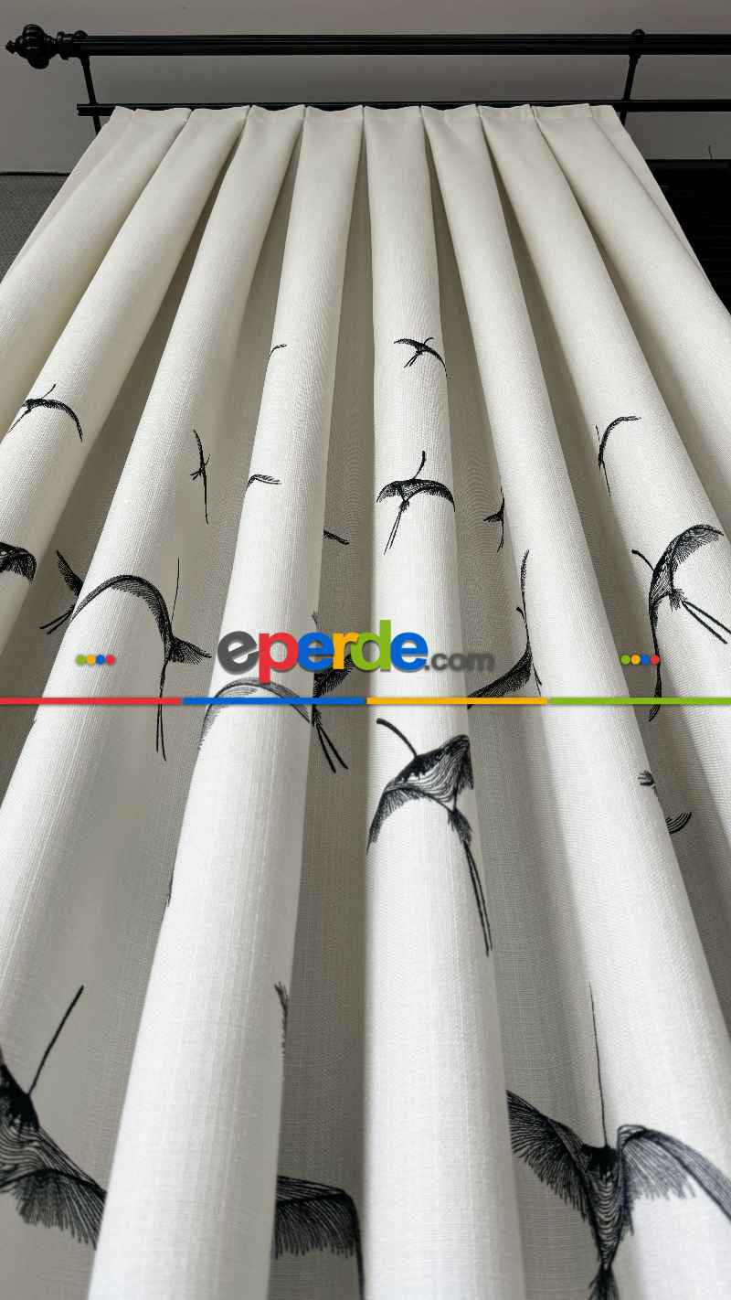 Ekru Siyah Kuş Desenli Nakışlı Keten Fon Perde Premium Kalite Serisidir, Kuş Gözü, Rustik Perde İçin Kapsül Ve Boruya Geçme Dikiş Seçeneği, Amerikan Pile Seçeneği Vardır.