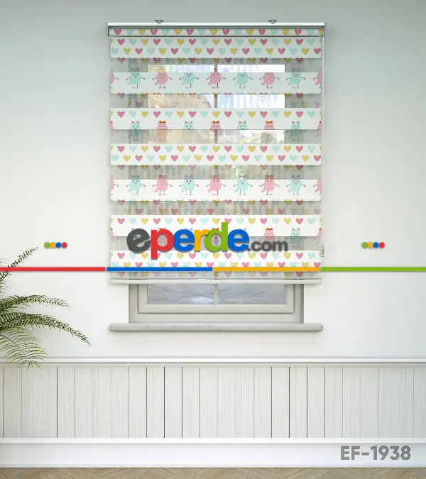 Renkli Kalp Desenli Baskılı Zebra Perde- Çok Renkli