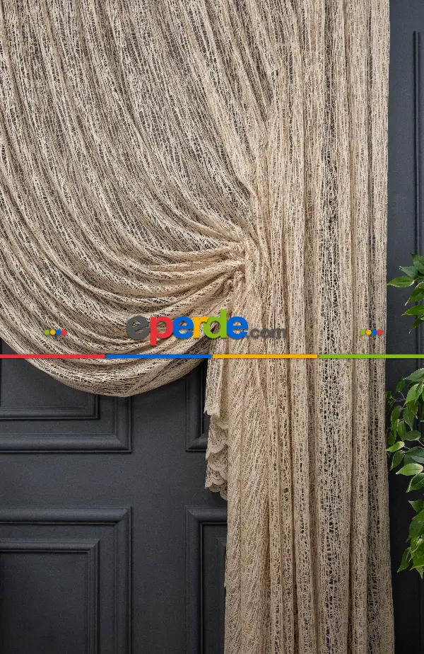 Vizon Bej Renk Kahverengiyanki Tiyatro Model Tasarım Kruvaze Model Yanki Camkırığı Tül