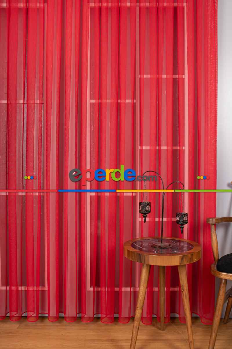 Yatak Odası - Kırmızı Grek Tül Perde Petek Zemin