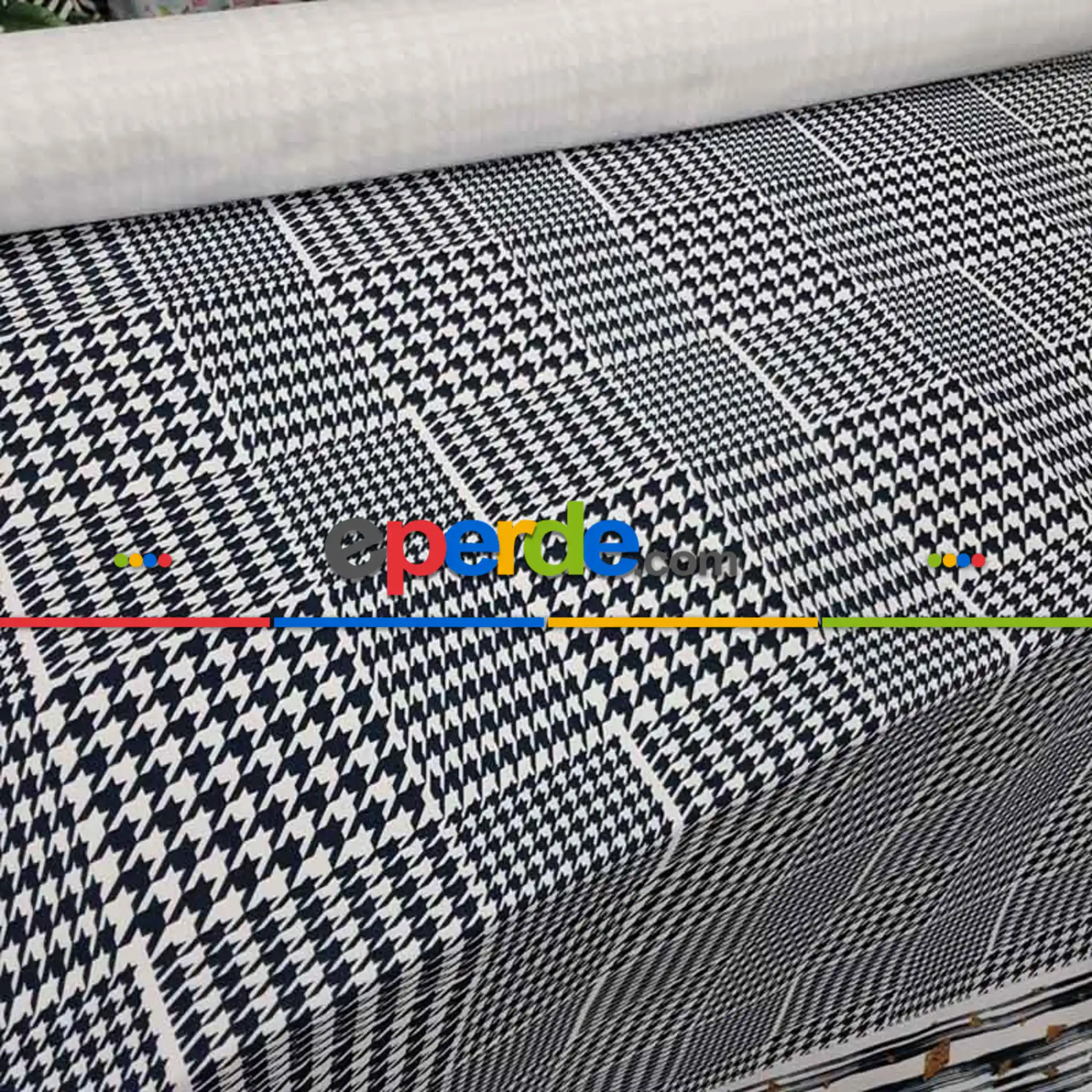 Salon Fon - Beyaz Siyah Ekose Desenli Fon Perde - Kumaşı Kalındır Duck Bezi Değildir- Siyah-Beyaz