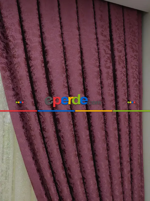 Koyu Gül Rengi Rengi Kendinden Desenli Jakar Fon Perde (285 En)- Gül Kurusu