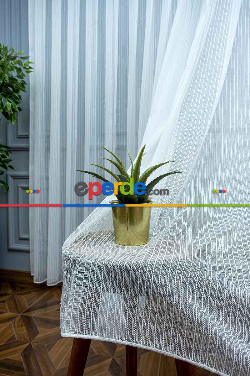 Oturma Odası - Çizgili Sim Detaylı Parlak Işıltılı Çizgi Burgu Desen Tül Perde