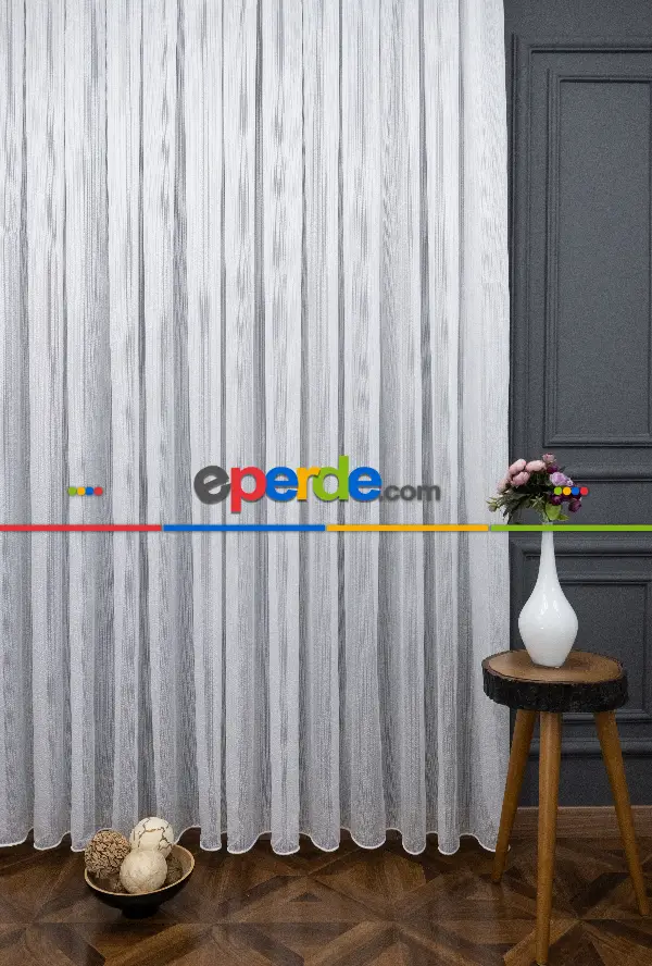 Genç Odası - Çizgili Beyaz Tül - Yüksek Kalite Sugar