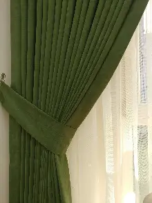 Çimen Yeşili Düz Fon Perde Dökümlü Birinci Kalite 300 Cm Geniş En Daha Hesaplı- Yeşil