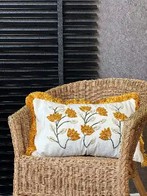 Ekru Turuncu Çiçek Nakışlı Saçaklı Kırlent (iç Dolgusuz)