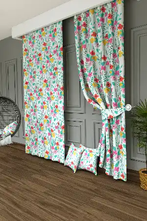 Dökümlü Kumaştan Bahar Çiçekleri Baskılı Fon Perde