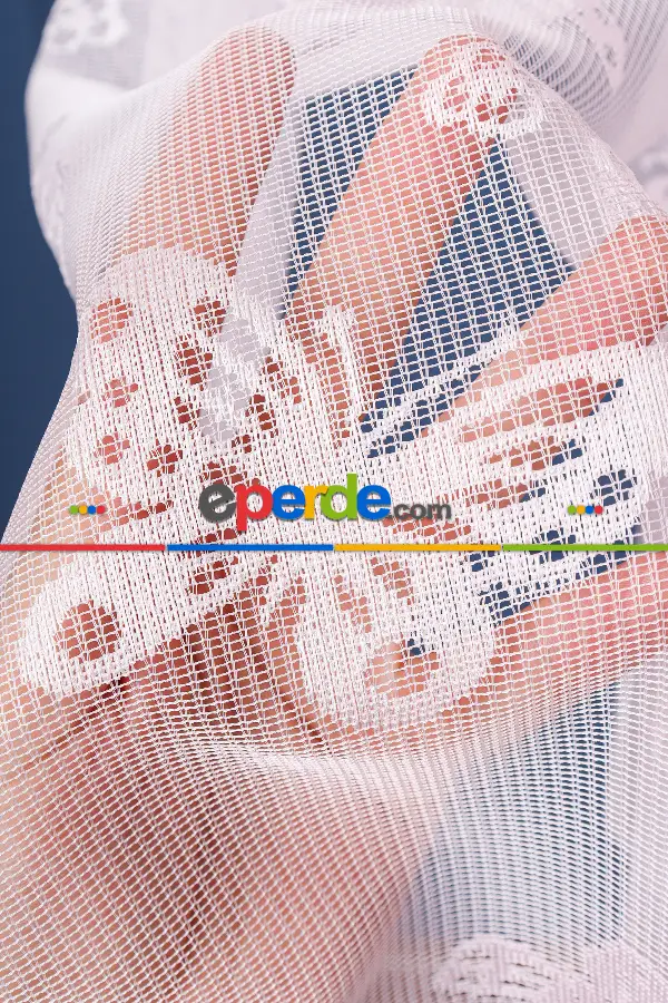 Kelebek Desenli Örme Tül Perde