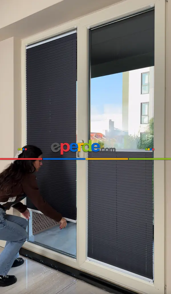 Yapışkanlı Sistem - Tülsüz Plise Perde15 Renk ( Diğer Ürünümüzde Tüllü Seçenek Vardır Ürün Kodu 100168)