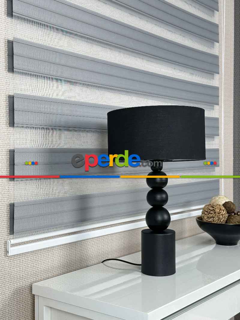 Gri Pliseli Bambu Zebra Perde, Standart Metal Kasalı Yüksek Kalite Kornişe Kolay Montaj Seçenekli