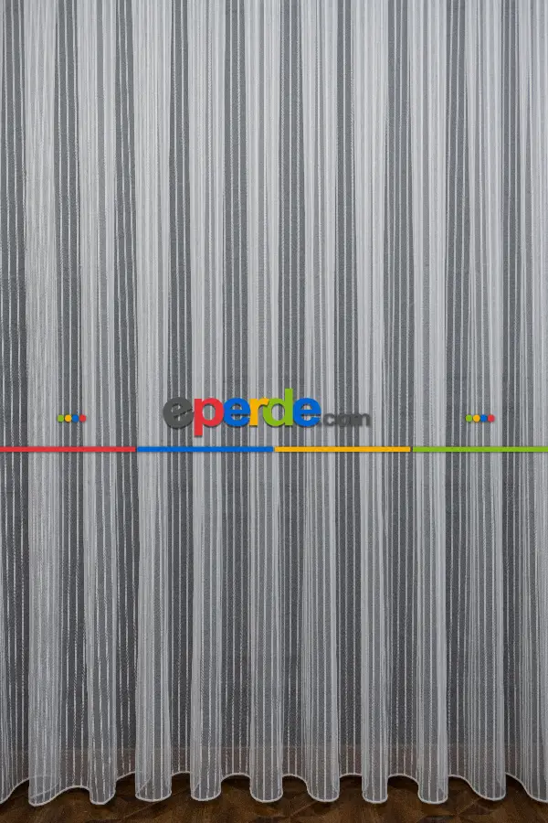 Yatak Odası - Çizgili Sim Çizgili Gümüş Metal Sim Çizgili Tül