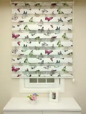 Kelebek Desenli Zebra Perde