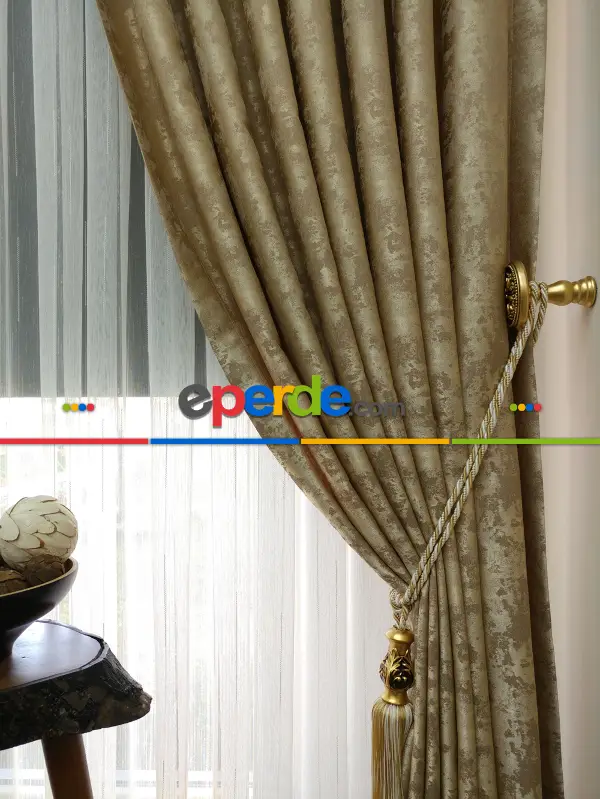 Patinedesenli Sütlü Kahve Renk Jakar Dokuma Fon Perde- Sütlü Kahve