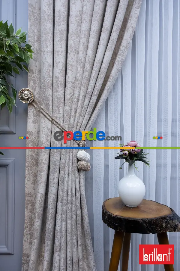 Patinedesenli Brillant Jakar Desen Fon Perde (dökümlü Fon )- Kum Beji