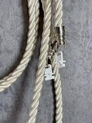 Krem Tül Perde Ve Fon Perde Kordon Toplama