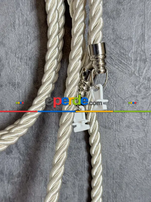 Krem Tül Perde Ve Fon Perde Kordon Toplama