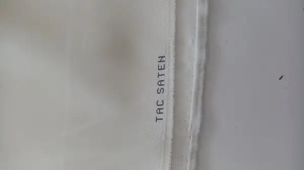 Genç Odası - Güneşlik Perde Taç Marka Saten Güneşlik- Ekru