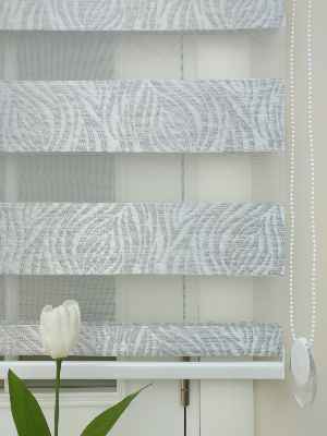 Gümüş Kabartmalı Jakarlı Zebra Perde- Gümüş