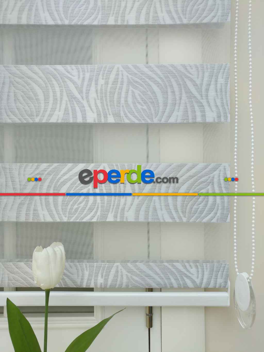 Gümüş Kabartmalı Jakarlı Zebra Perde- Gümüş