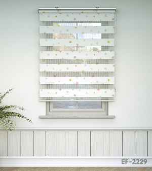 Yıldız Desenli Baskılı Zebra Perde- Çok Renkli