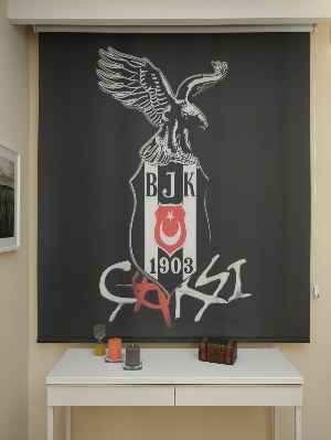 Bjk Taraftar Beşiktaş Baskılı Stor Perde- Siyah-Kırmızı-Beyaz