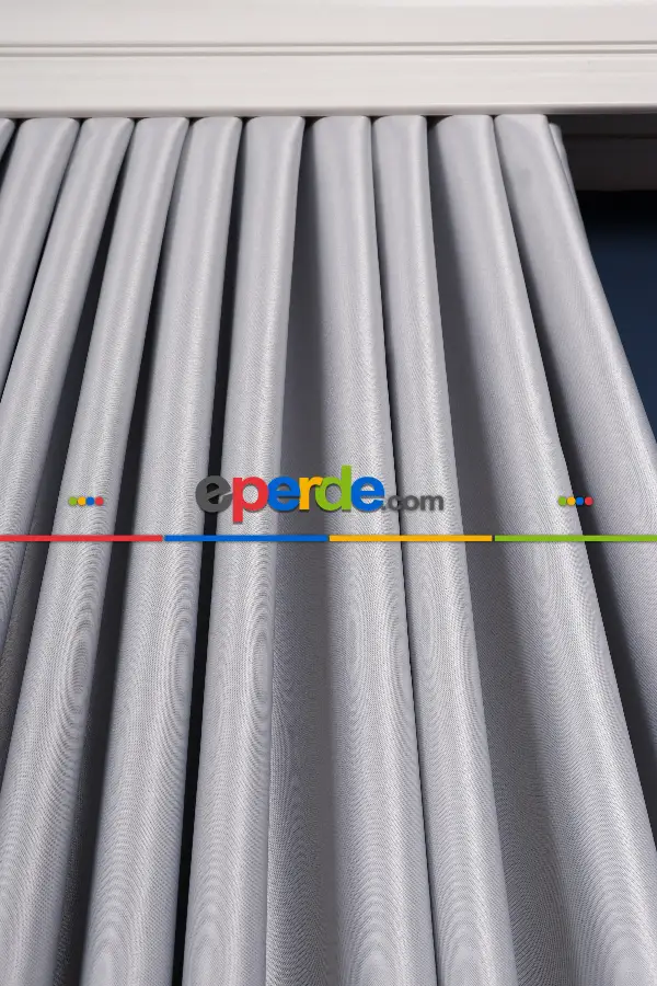 Yatak Odası - Gök Mavisi % 100 Işık Geçirmez Blackaut Fon Perde