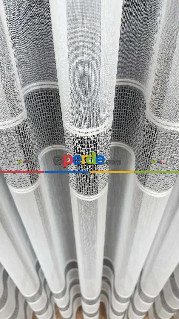 Oturma Odası - Gri Beyaz Bambu Bantlı Düz Tül Perde