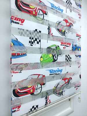 Racing Arabalı Desen Zebra Perde Kırmızı-mavi-siyah- Siyah-Mavi-Kırmızı