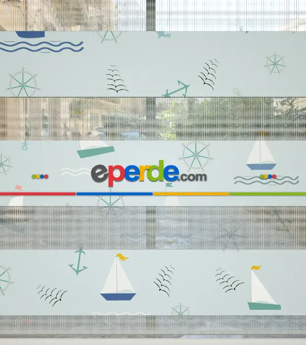 Gemi Desen Baskılı Zebra Perde- Çok Renkli