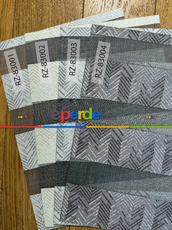 Genç Odası Parlak Gri Geometrik Jakar Dokuma Zebra Perde, Standart Metal Kasalı Yüksek Kalite Kornişe Kolay Montaj Seçenekli