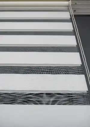 Krem Renk Düz Zebra